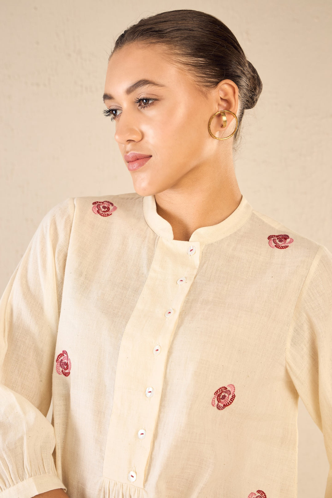 ROSE MELODY: IVORY BOLD PLACKET TUNIC