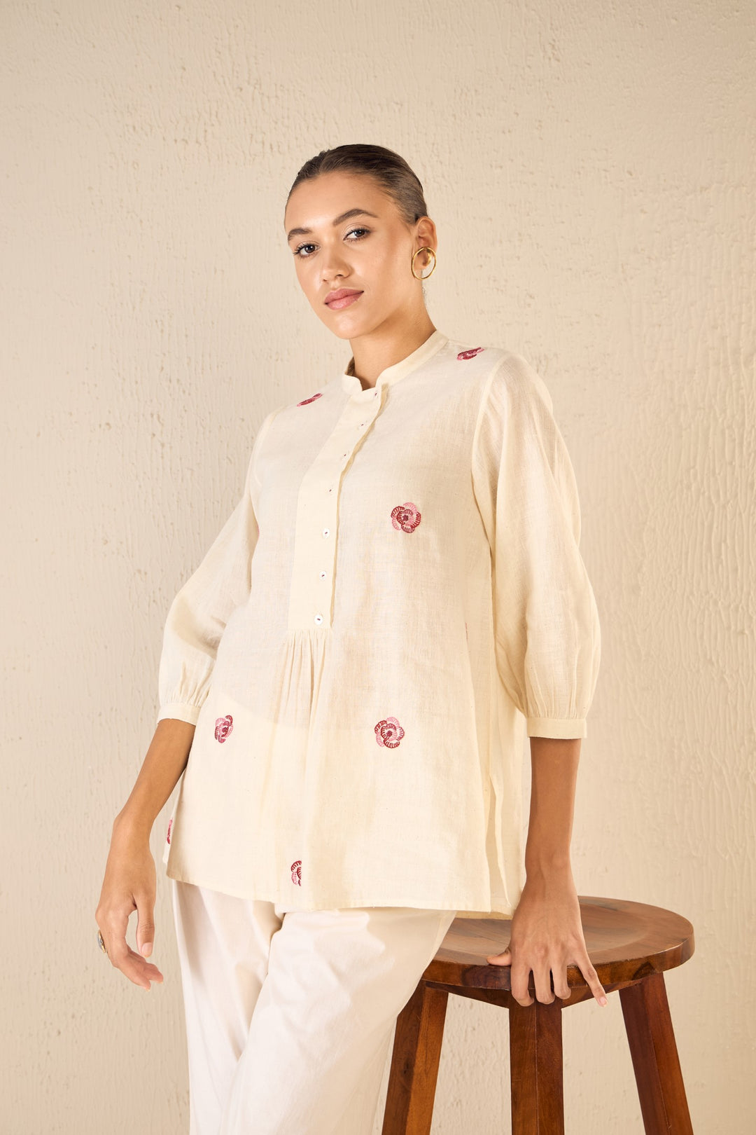 ROSE MELODY: IVORY BOLD PLACKET TUNIC