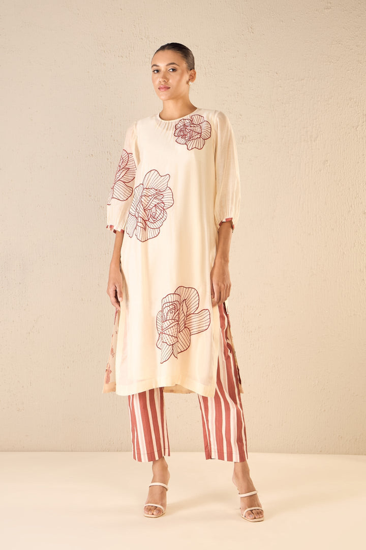 ROSE BALLAD: IVORY AND RED THREE BOLD ROSE EMBROIDERED CHANDERI KURTA