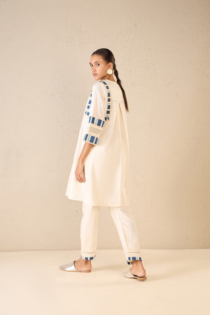 MEADOW STRIPES: IVORY BLUE STRIPE CAPE SET