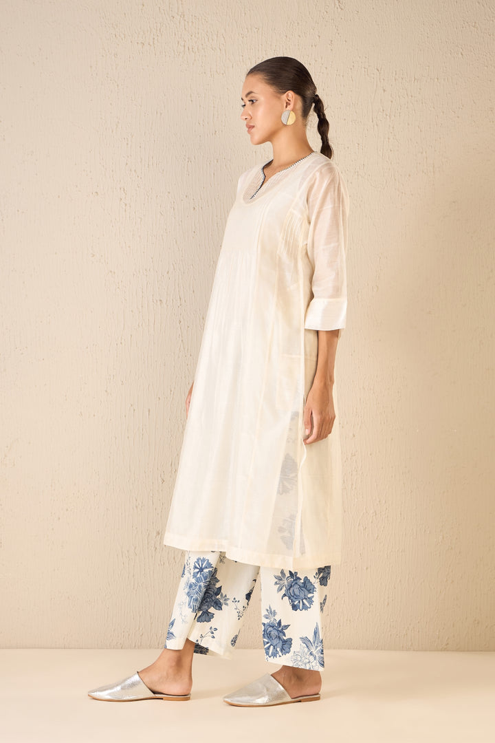 FLORAL ODYSSEY: IVORY PINTUCK CHANDERI CHOGA SET