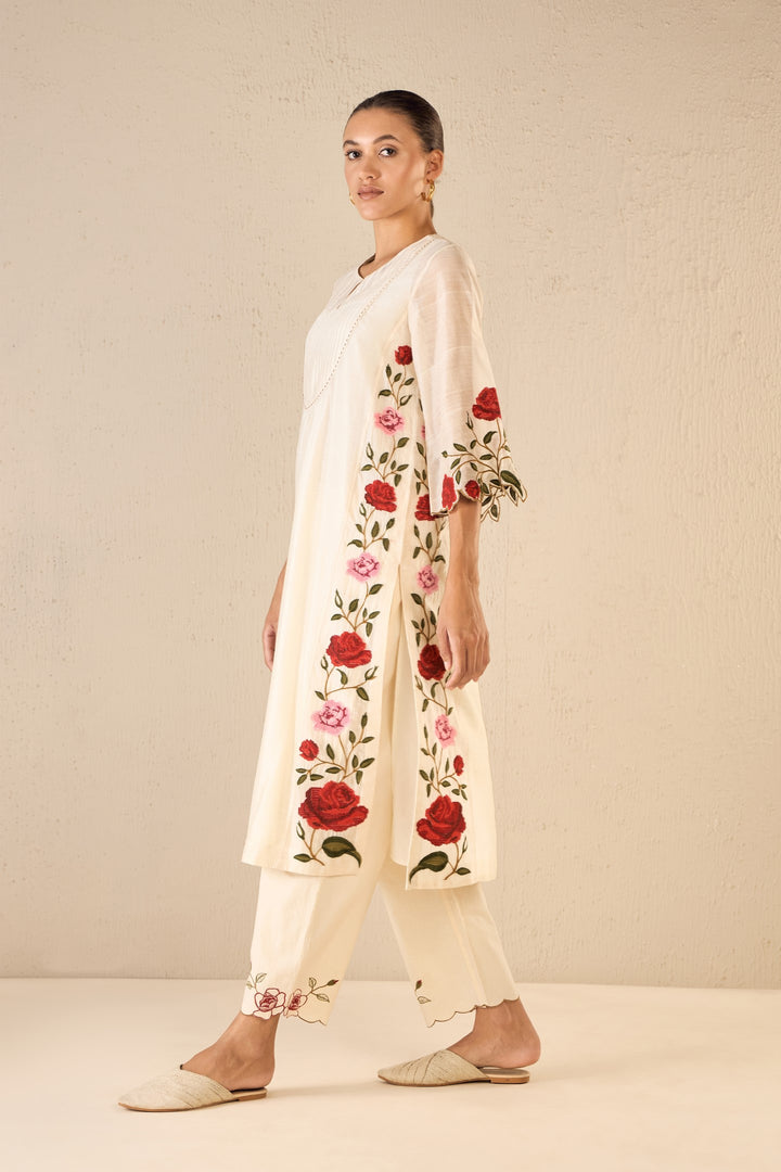 ROSE SHINE: IVORY PINK & RED ROSE EMBROIDERED KALI KURTA SET WITH FLORAL BORDER DUPATTA