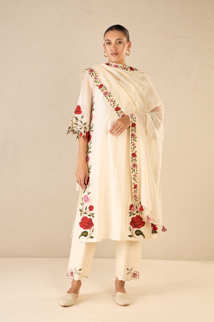 PETAL PATH: IVORY CHANERI ROSE EMBRIODERY BORDER DUPATTA