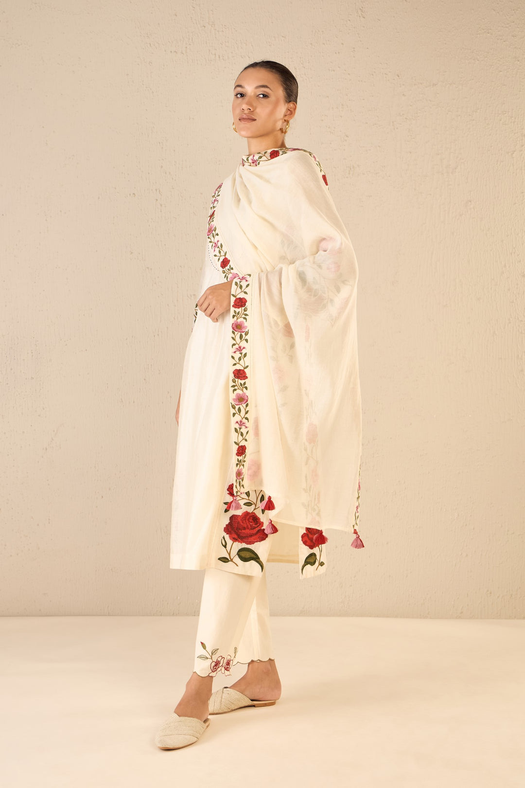 ROSE SHINE: IVORY PINK & RED ROSE EMBROIDERED KALI KURTA SET WITH FLORAL BORDER DUPATTA