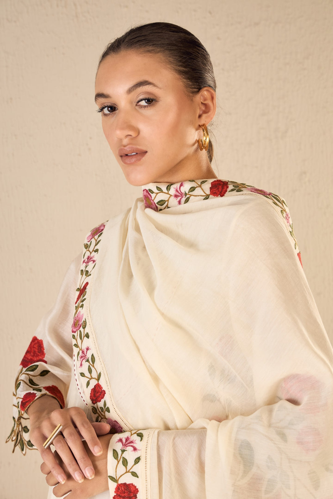 ROSE SHINE: IVORY PINK & RED ROSE EMBROIDERED KALI KURTA SET WITH FLORAL BORDER DUPATTA