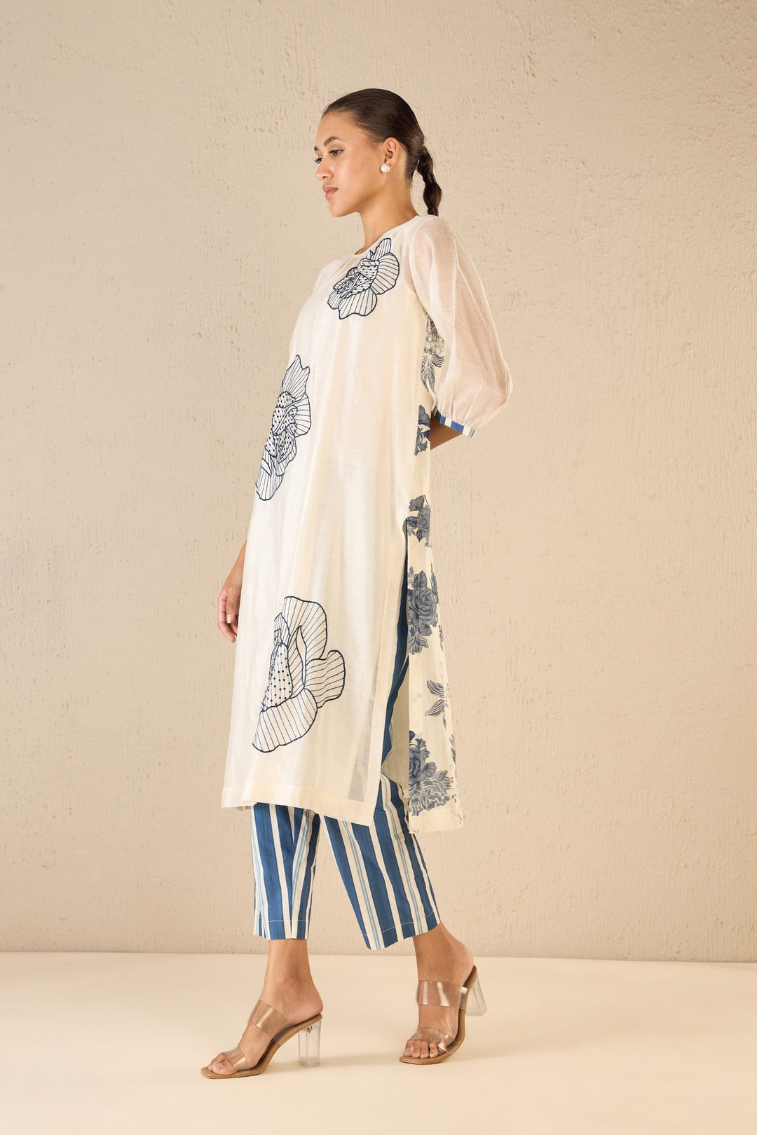 ROSE BALLAD: BLUE THREE BOLD ROSE EMBROIDERED CHANDERI KURTA