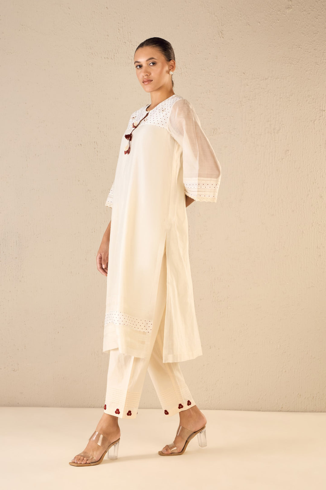 BLOOM DOTS: IVORY POLKA DETAILING KURTA SET