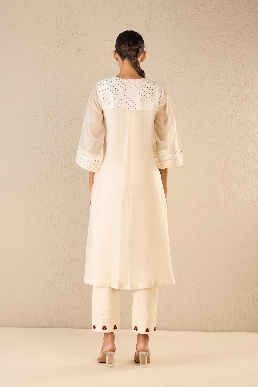 BLOOM DOTS: IVORY POLKA DETAILING KURTA SET