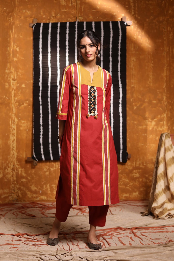 Maroon Colour Block Embroidery Patch Kurta With Pant