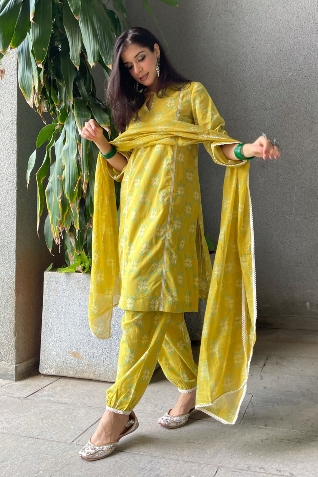 YELLOW SNOWFLAKE KALI KURTA SET