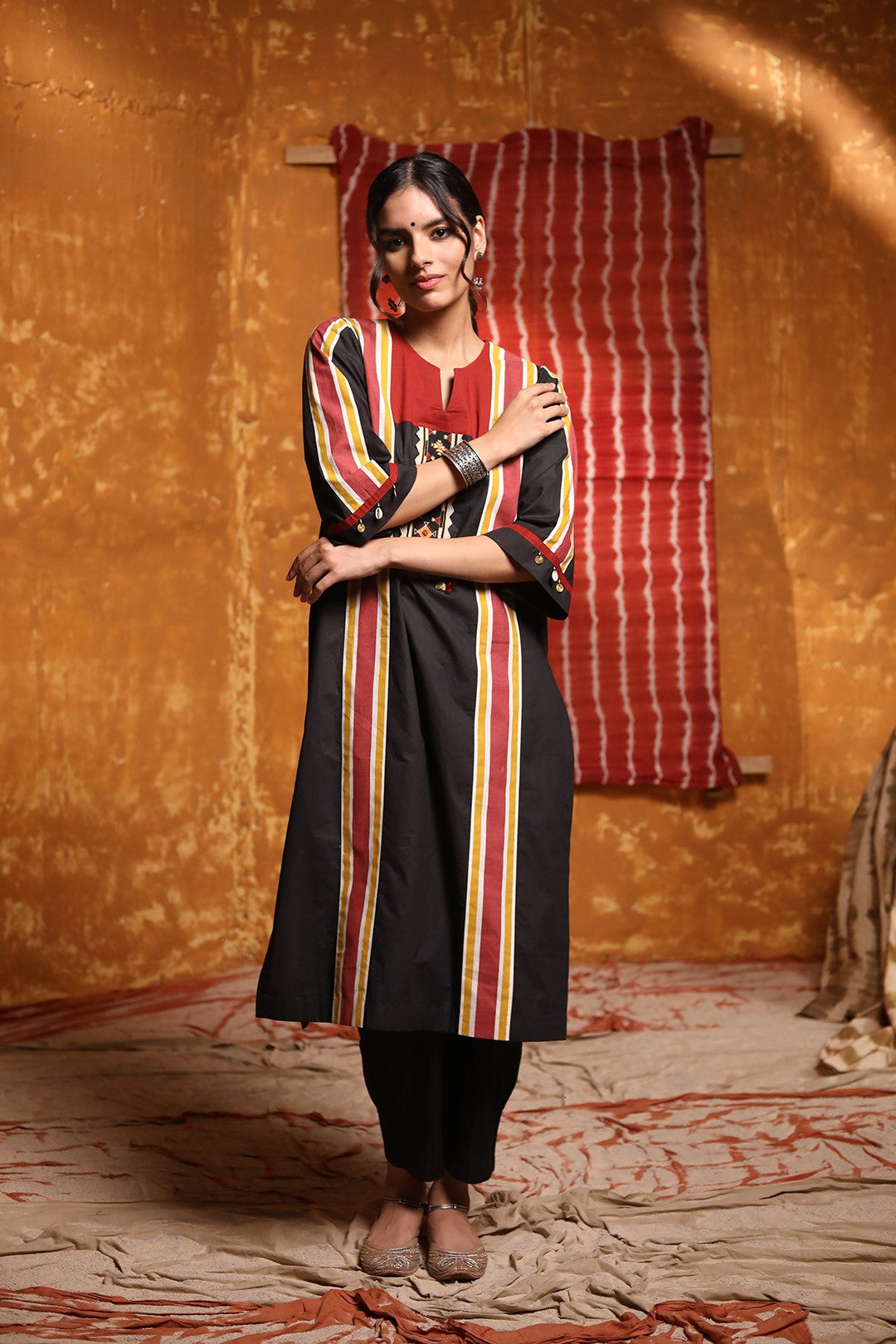 Black colour Block Embriodery Patch Kurta