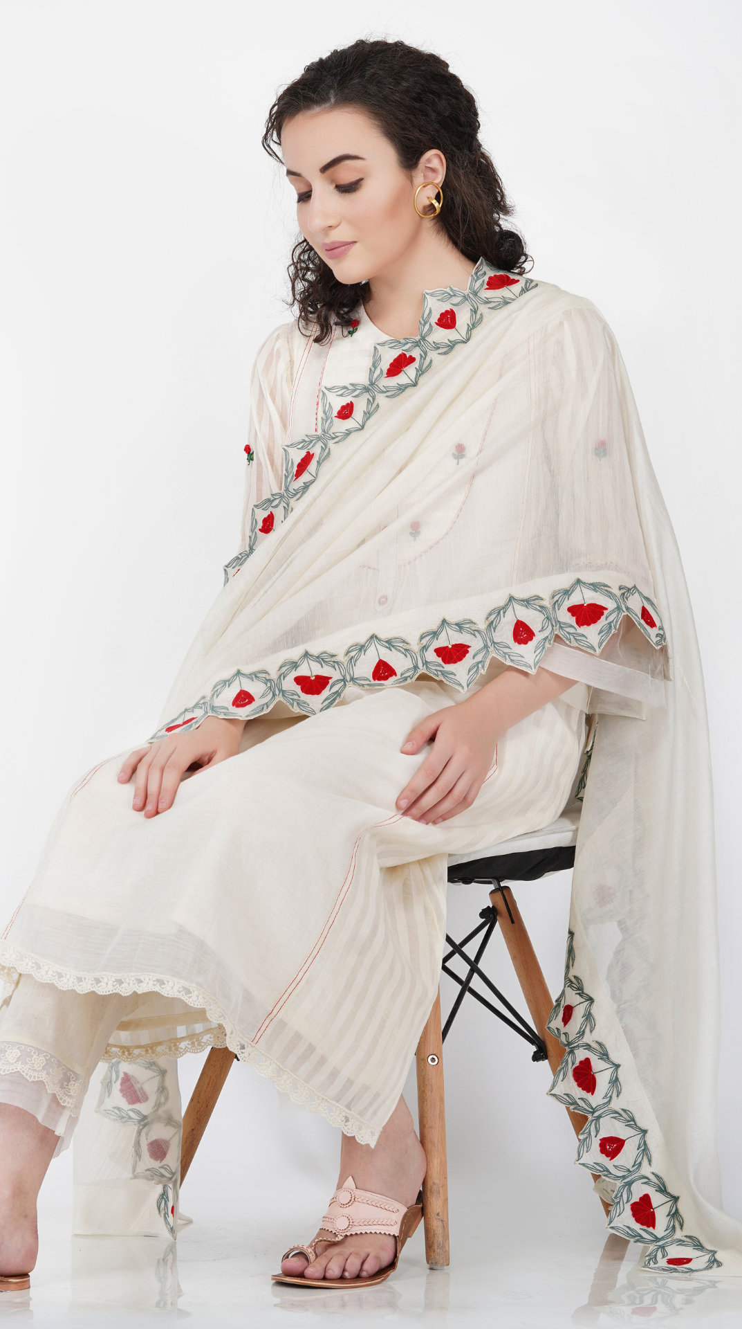 SAAWAN CREAM CHANDERI ROSE YOK KURTA WITH MUGHAL SCALLOP DUPATTA AND PANTS