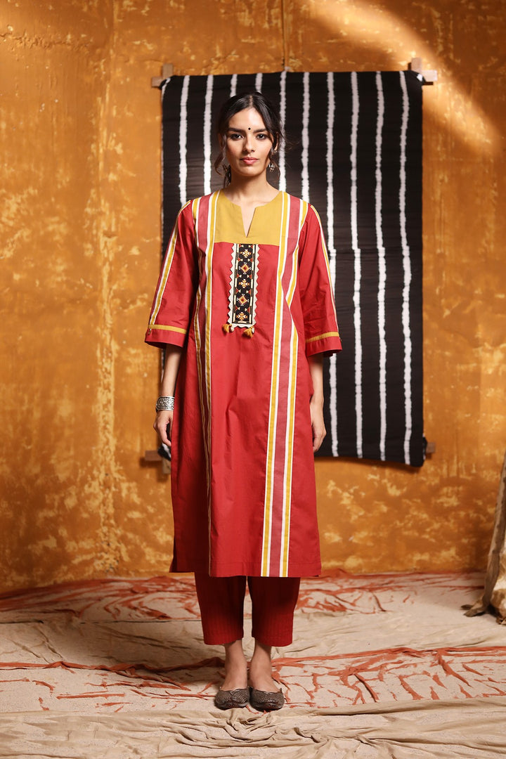 Maroon Colour Block Embroidery Patch Kurta With Pant