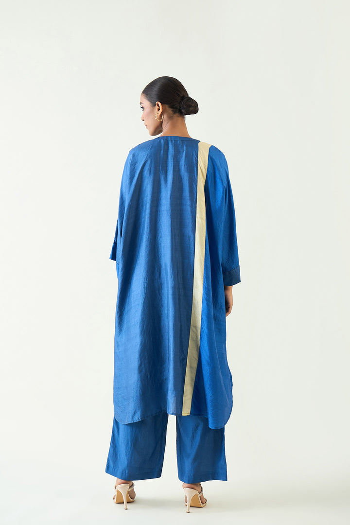 Niti: Linear Blue and Beige Long Kimono set- Blue