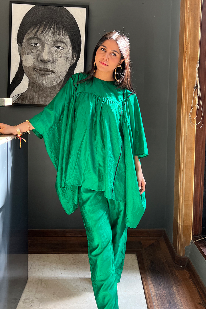 EMERALD GREEN SILK CAPE WITH PANTS