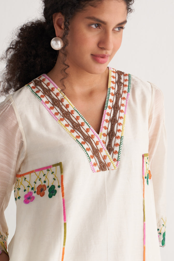 Ivory Floral Applique Streak Tape Kurta