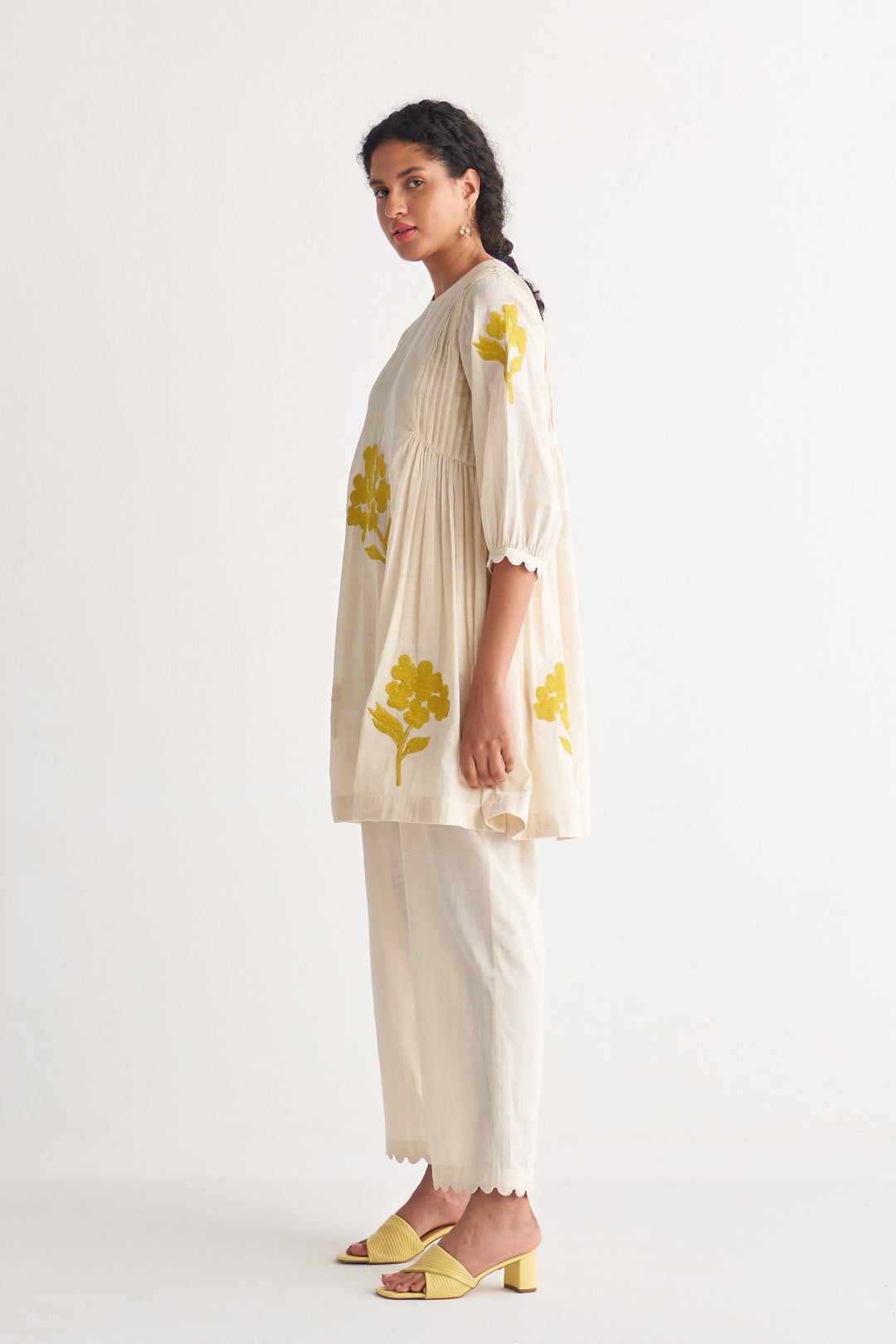 Canary Yellow Pintuck Cross-stitch bunch Off-White Co-Ord Set