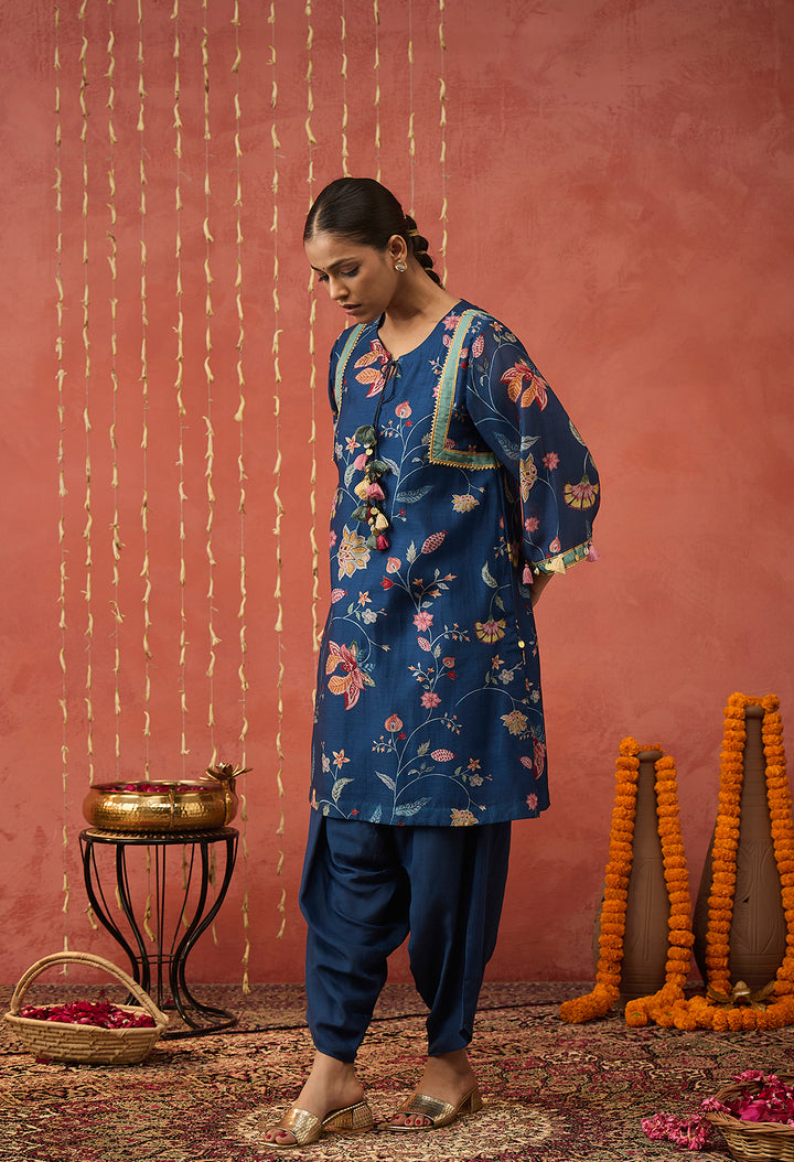 VADHU-BLUE CHINTZ SHORT KURTA SET