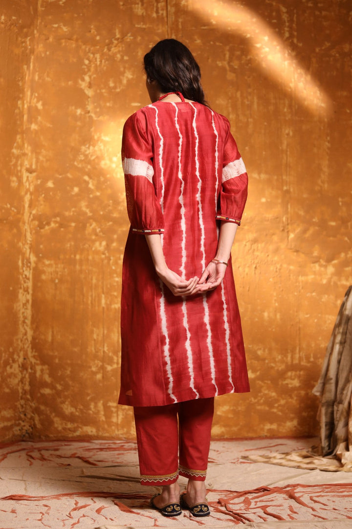 Maroon V-Neck Tie Dye Kurta With Pant & Dupatta