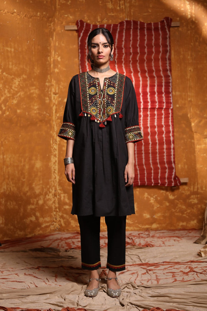 Solid Black Tribal Embroidery Cape With Pants