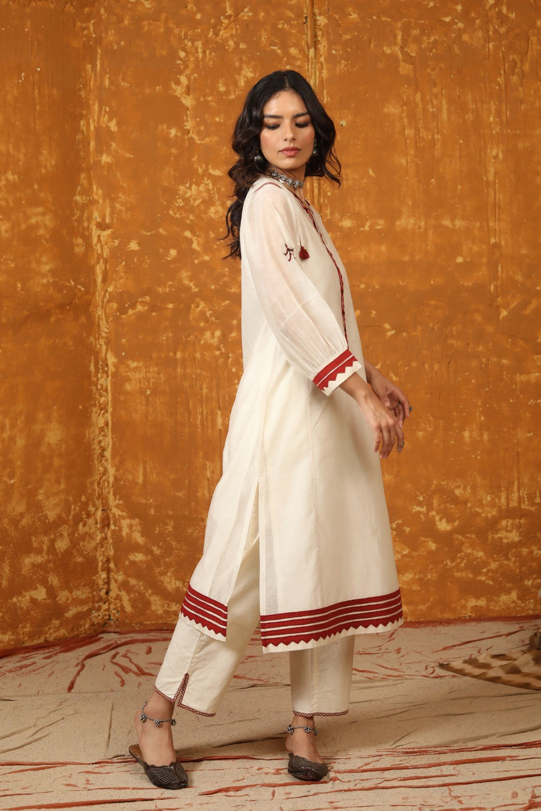 Ivory Triangle Appliuqe Work Kurta With Pants & Dupatta