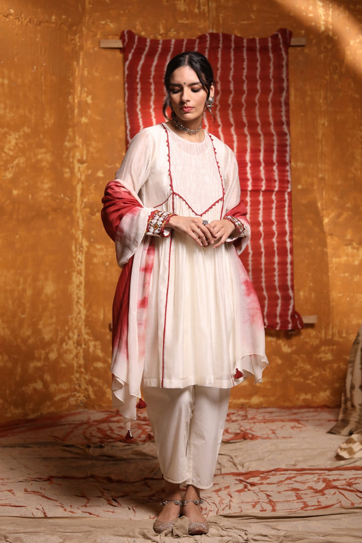 Ivory Smocking Gather Cuff Embroidery Kurta & Salwar & Dupatta