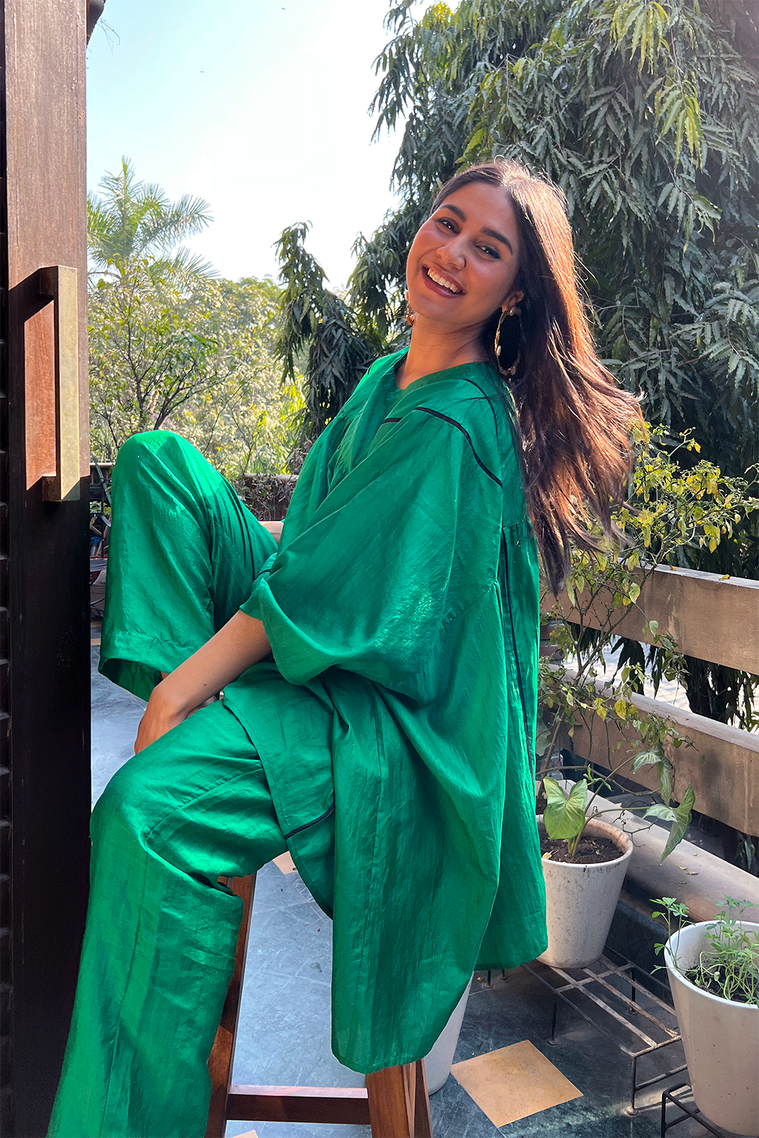 EMERALD GREEN SILK CAPE WITH PANTS