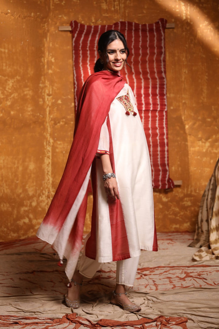 Color Block Tribal Embroidery Kurta With Pants & Dupatta