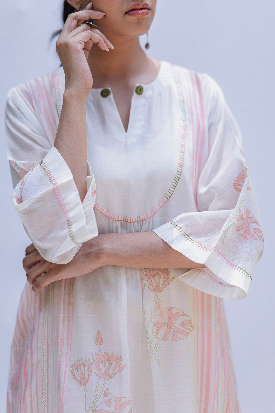 IVORY CHANDERI HAND BLOCK PRINTED FLORAL MOTIF WITH PINK STRIPE BLANKET STITCH YOKE KURTA WITH PRINTED PANTS AND LACE STOLE