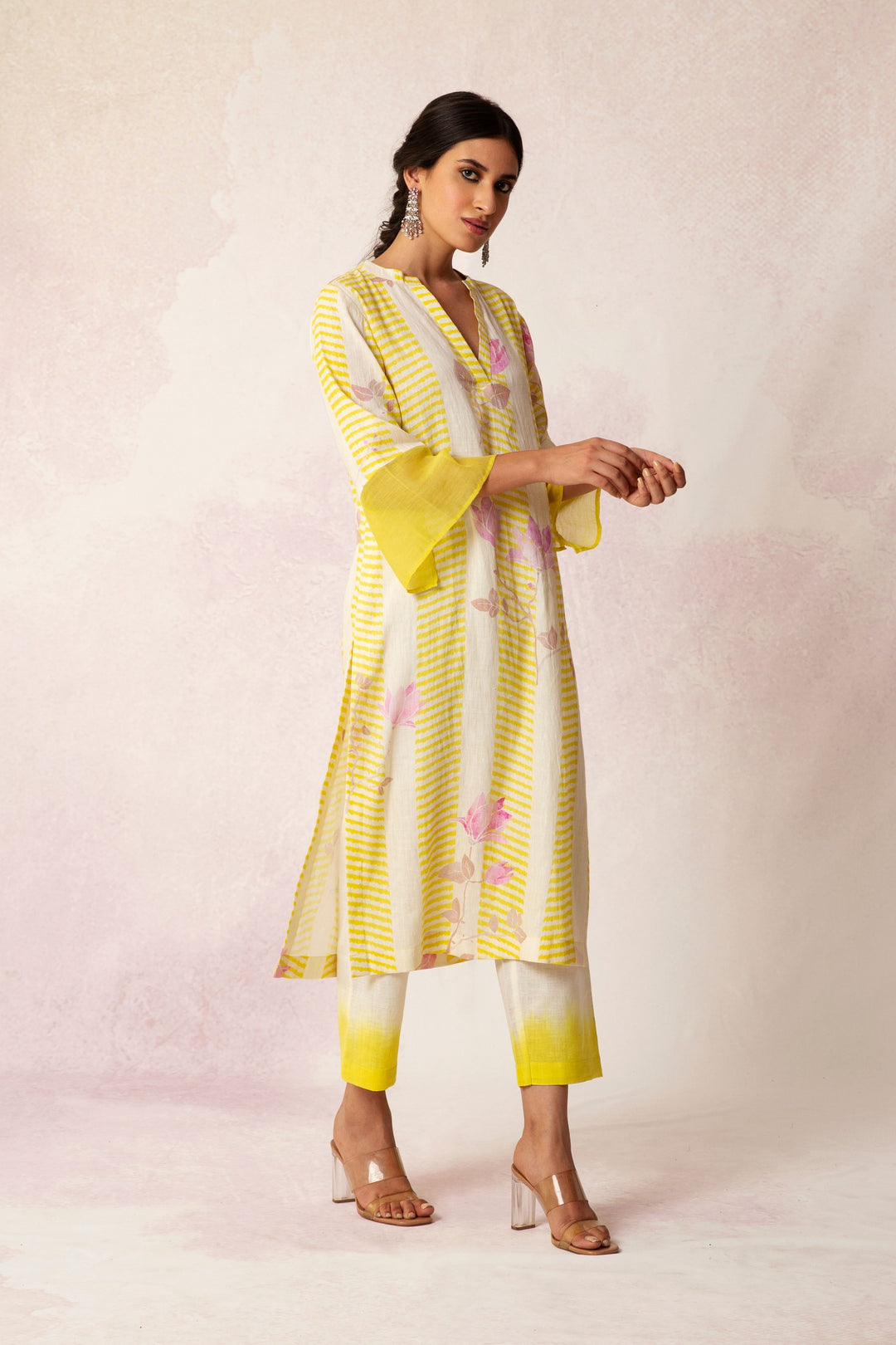 BAHAAR MAGNOLIA FLOWERS KURTA ON LINEN WITH OMBRE PANTS AND DUPATTA