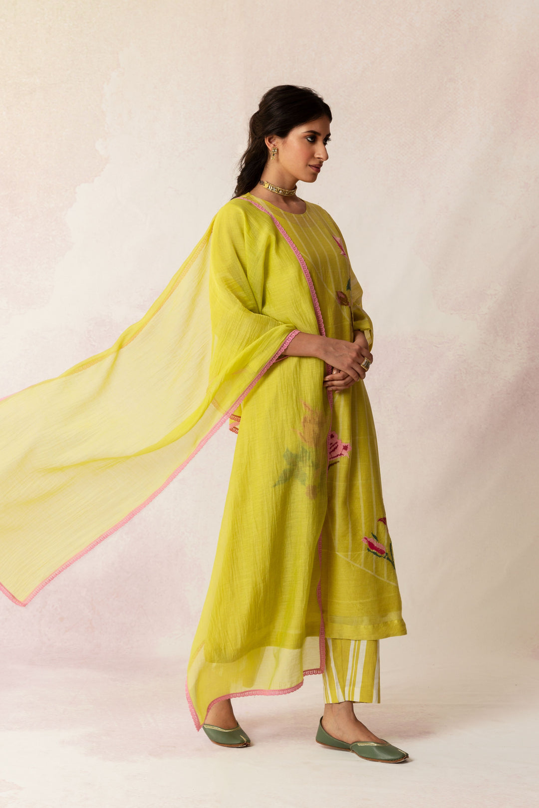 BAHAAR OLIVE GRID FLORAL KURTA SET