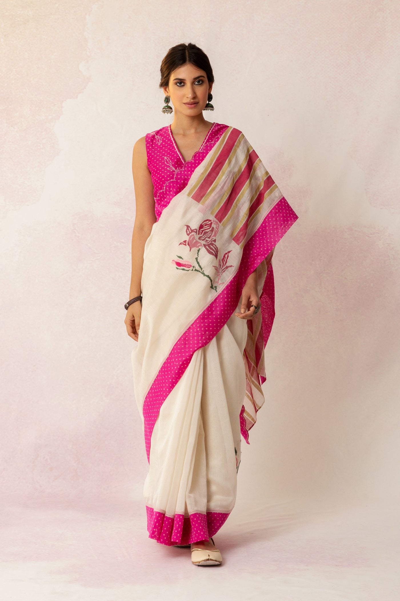 Women's Floral Cotton blend Saree With Blouse Piece - Silk Zone