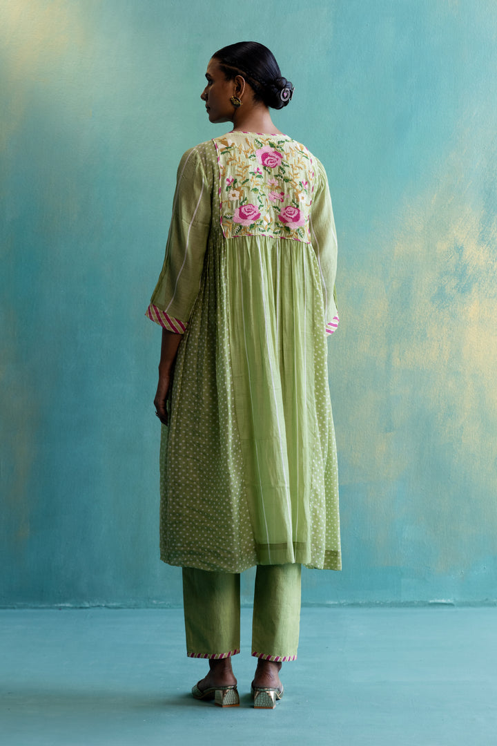 DIL-KASH OLIVE GREEN CHANDERI FRONT AND BACK FLORAL EMBROIDERY WITH SIDE PLEATS AND POLKAS CHANDERI KURTA