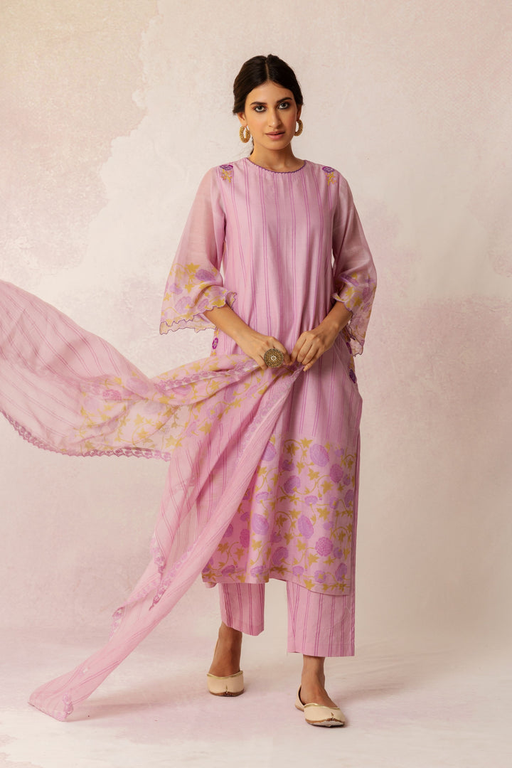 BAHAAR LILAC FLORAL EMBROIDERY WITH ROSE PRINT KURTA