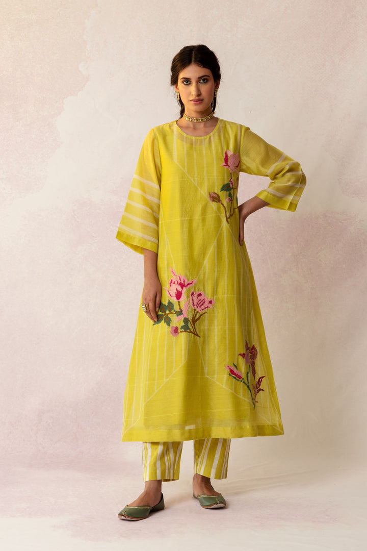 BAHAAR OLIVE GRID FLORAL EMBROIDERY KURTA