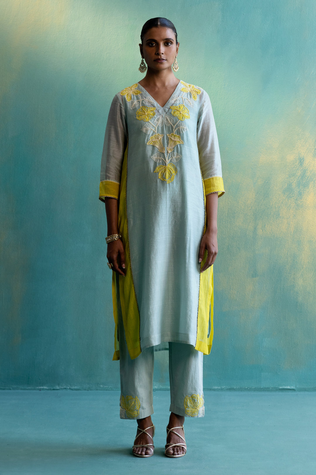 DIL-KASH SAGE GREEN AND YELLOW COLOUR BLOCK CHANDERI V-NECK FLORAL EMBROIDERY KURTA