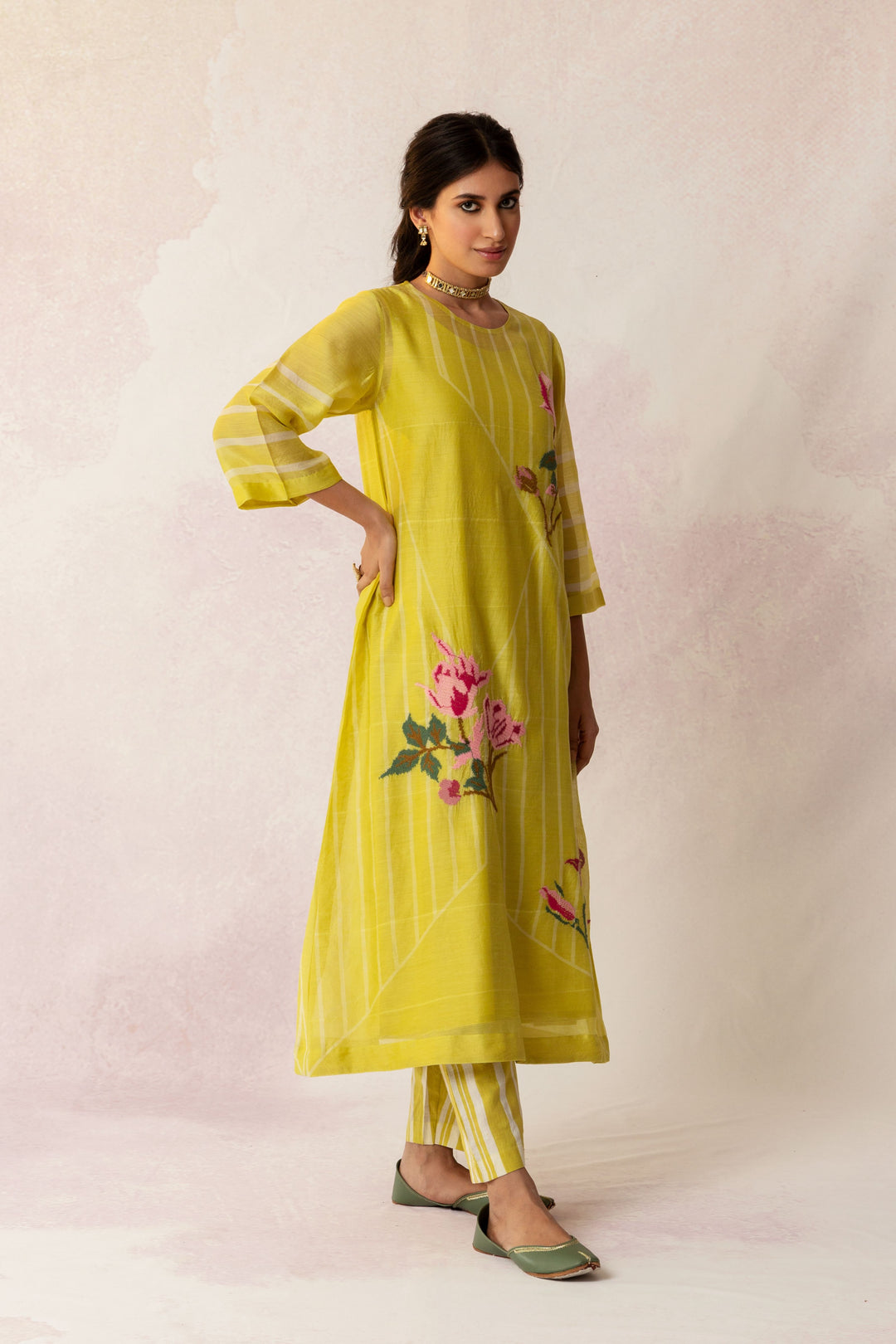 BAHAAR OLIVE GRID FLORAL KURTA SET