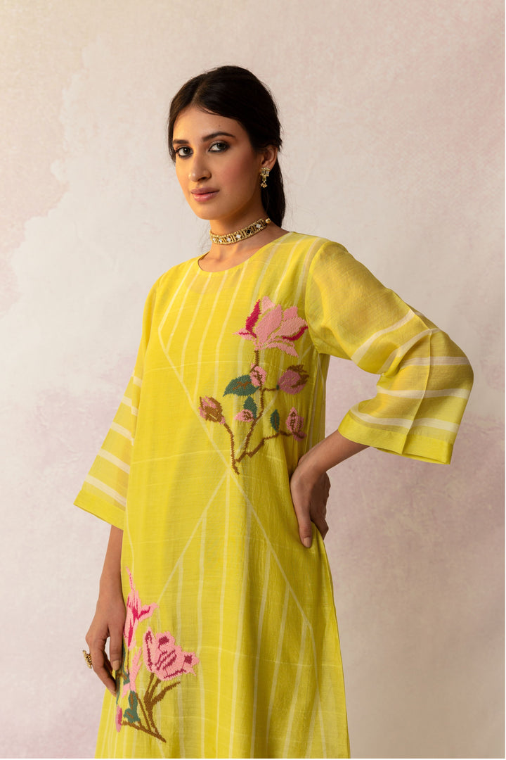 BAHAAR OLIVE GRID FLORAL KURTA SET