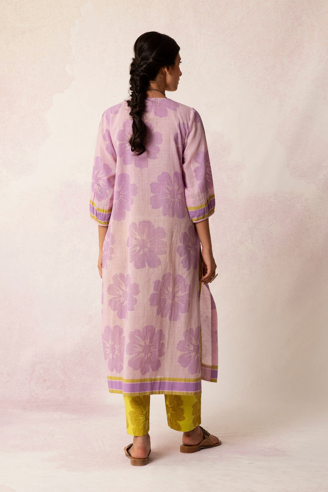 BAHAAR LILAC V-NECK BIG FLOWER KURTA WITH OLIVE YELLOW FLORAL PANT