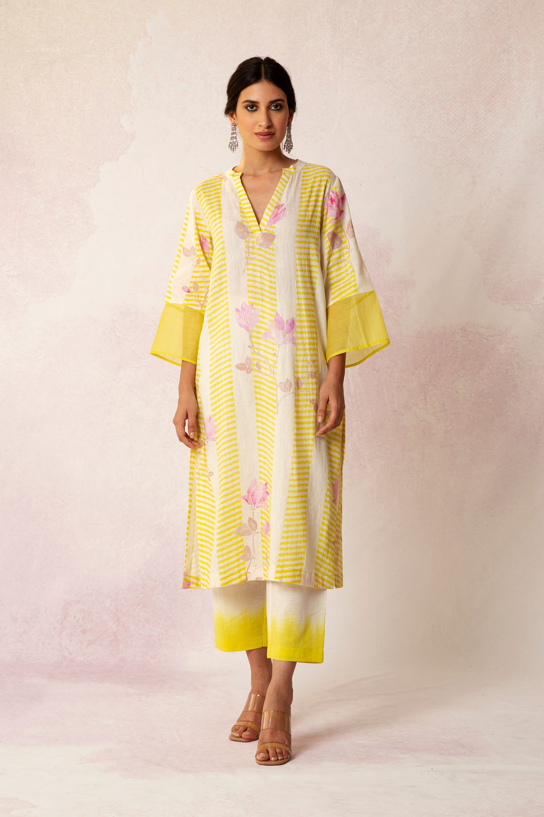 BAHAAR MAGNOLIA FLOWERS KURTA ON LINEN WITH OMBRE PANTS AND DUPATTA