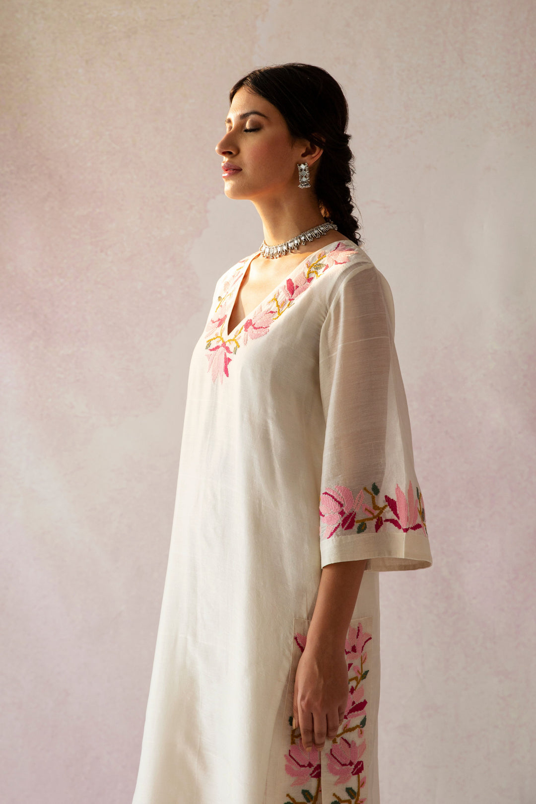 BAHAAR IVORY FLORAL CHANDERI V-NECK KURTA SET