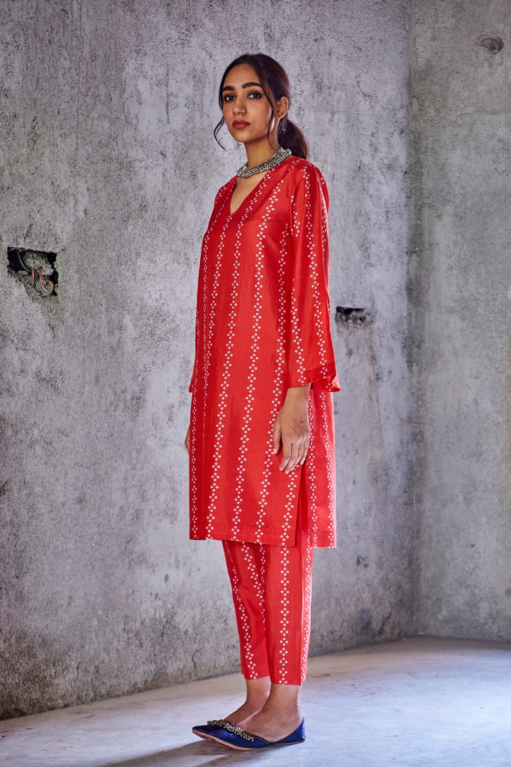 RED NATURAL SILK VERTICAL STRIPE BANDHANI PRINT BHAVYA PANTS