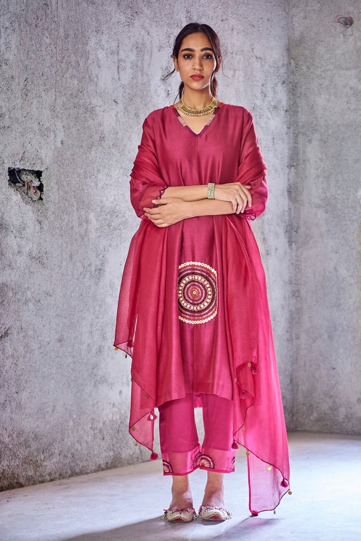 FALSA HANDWOVEN CHANDERI EMBROIDERED POORNIMA KURTA WITH PANT AND DUPATTA