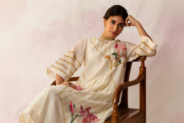 BAHAAR IVORY GRID FLORAL KURTA