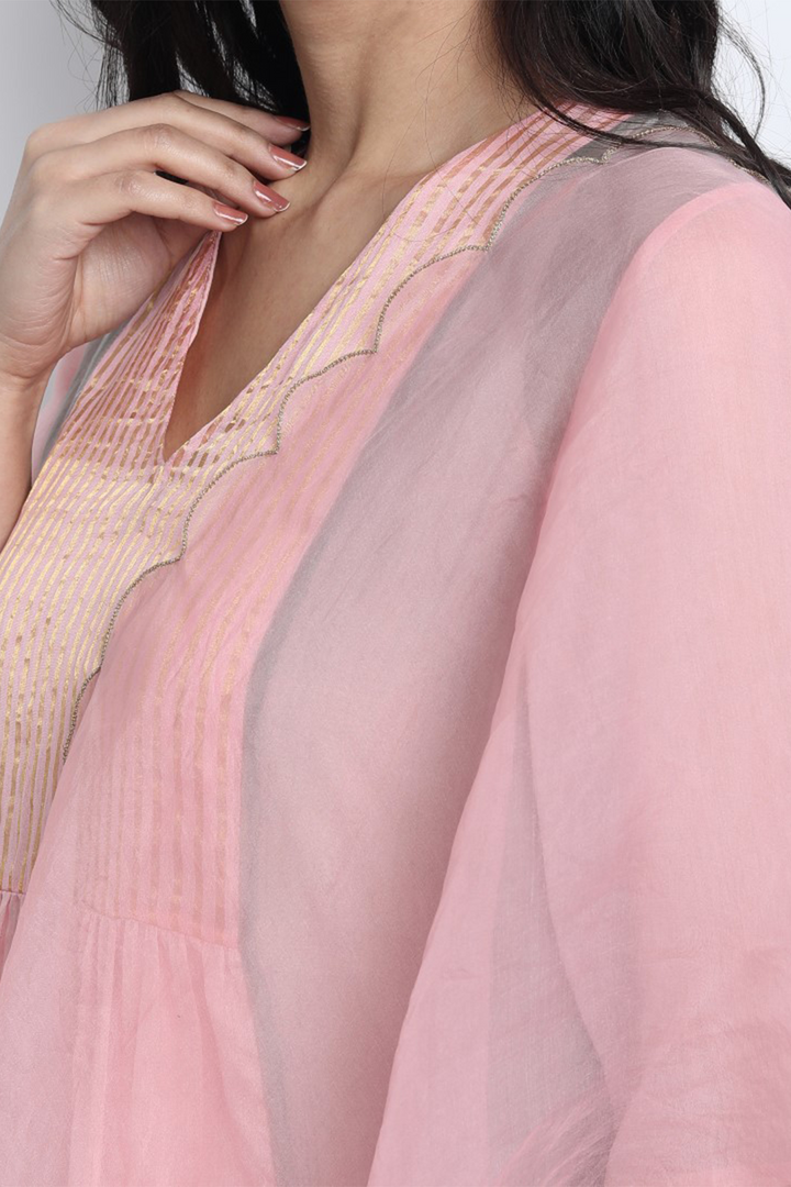 BABY PINK SCALLOP ORGANZA SILK UMA DUPATTA